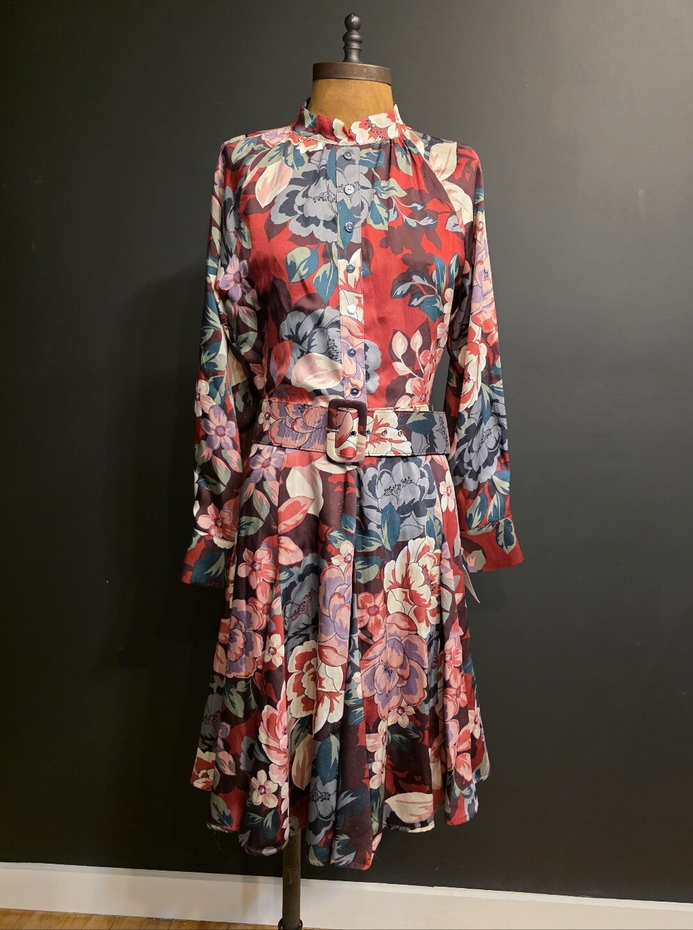 NWT Tahari Red Floral Long Sleeve Belted Holiday Dress Size 6